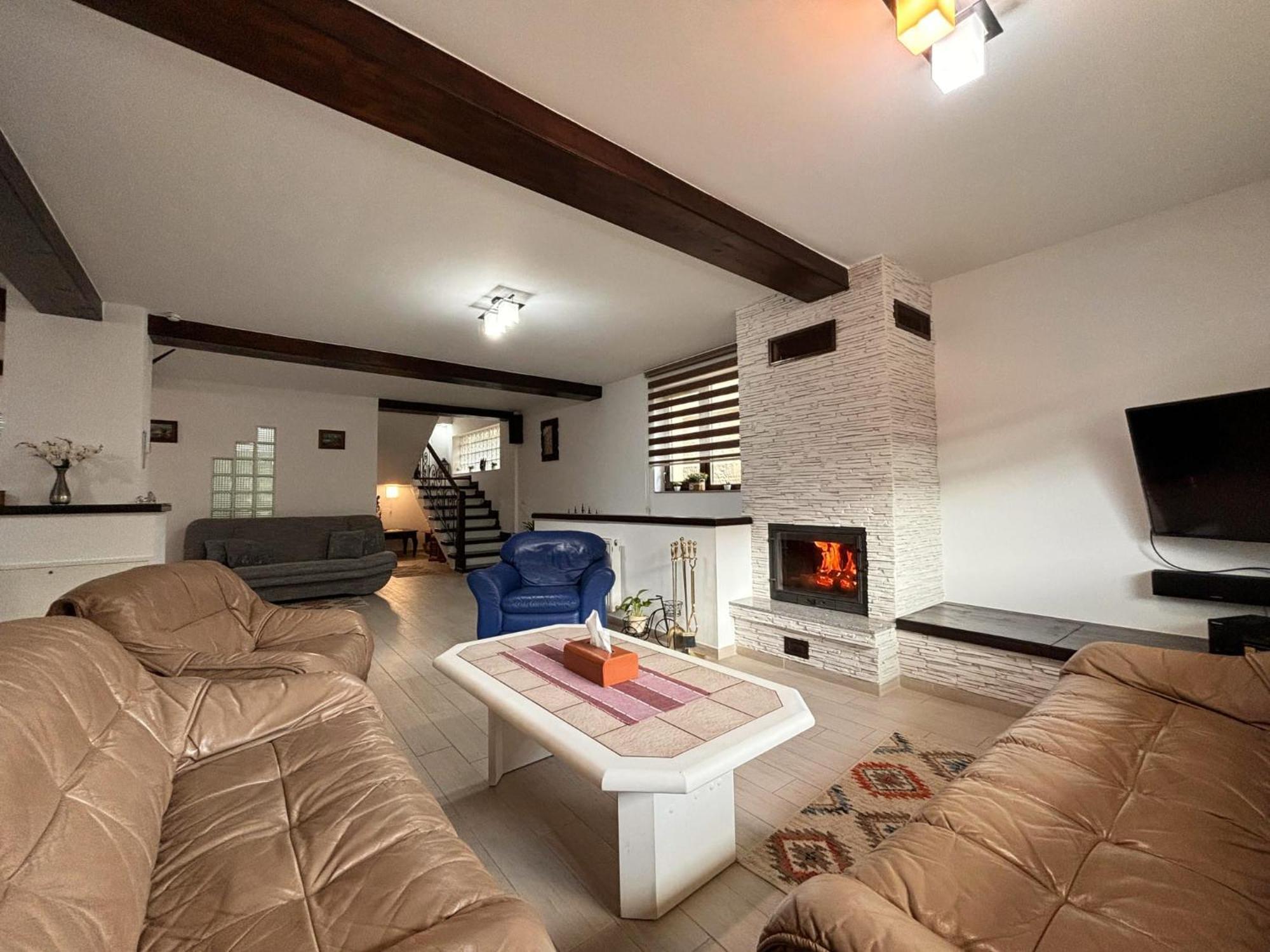 Skyline Villa 아주가 외부 사진